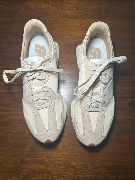 New Balance Other - Men's 9 New Balance 327 sneakers in the Linen/Angora